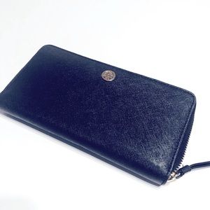 Black Tory Burch wallet- zip